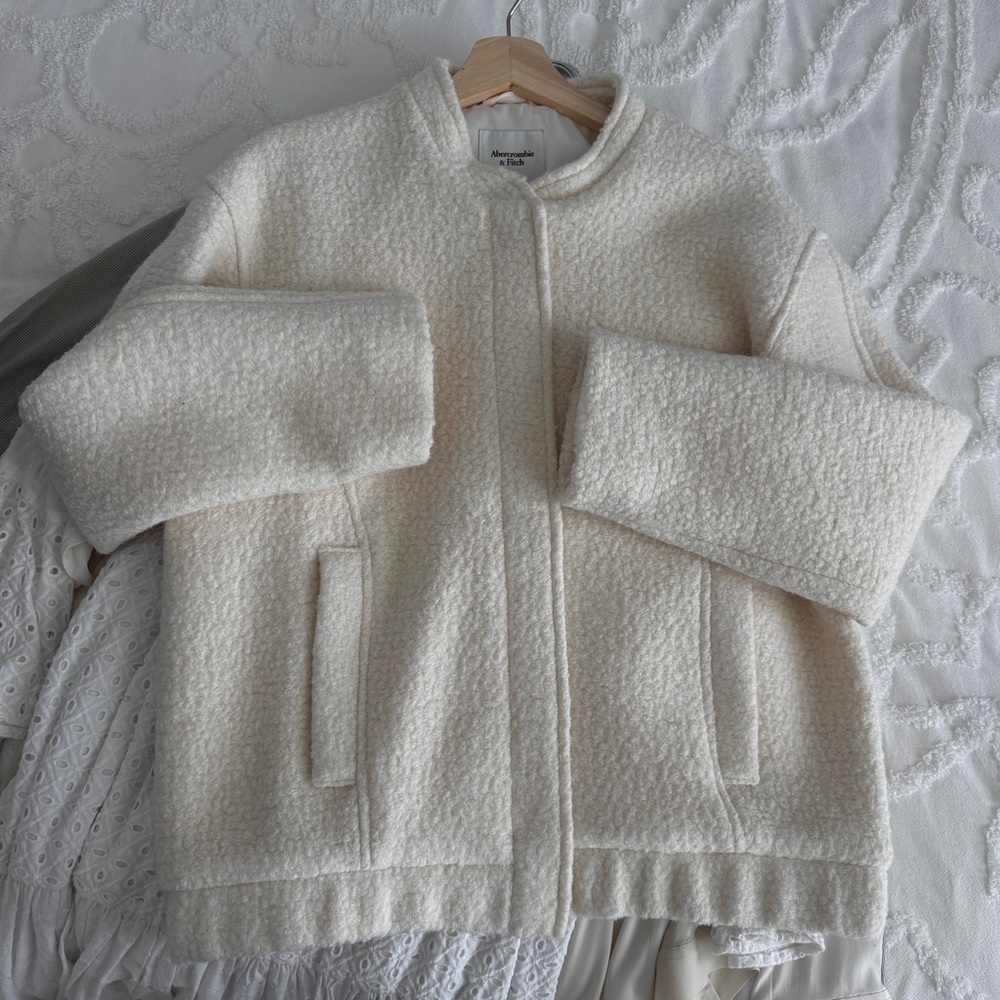 Abercrombie & Fitch Ivory Boucle Bomber Jacket, M